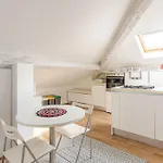 アパート The White Attic *