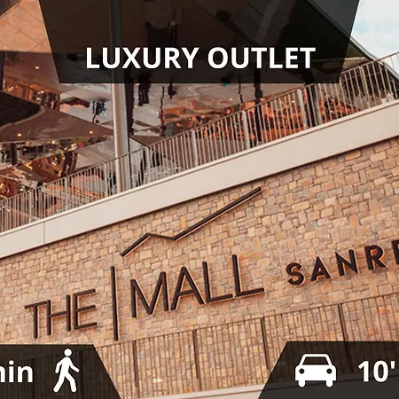 アパート The White Attic *